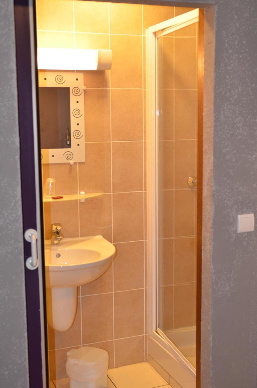 Hotel Au Fil De L'Eau セセル エクステリア 写真